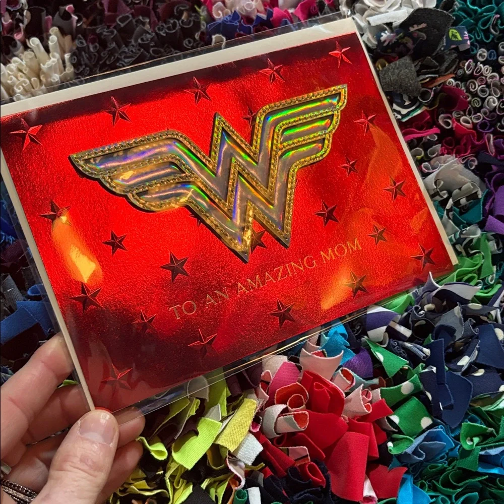 🆕American Greetings-Papersong “Wonder Woman” Mother’s Day Card